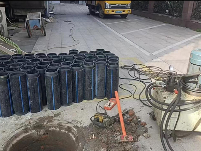 老城PE置换管厂家 DN315置换管 非开挖管短管置换